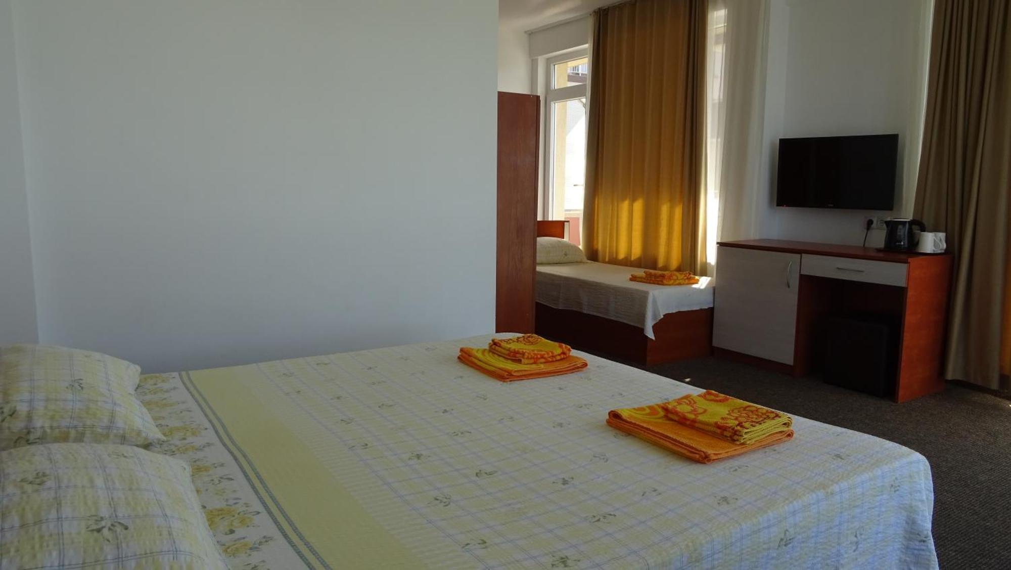 Dobrevi Guest House Primorsko Luaran gambar